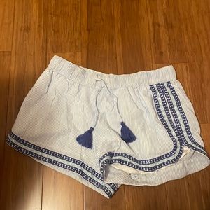 Vineyard Vines seersucker shorts, used but good condtion!!
